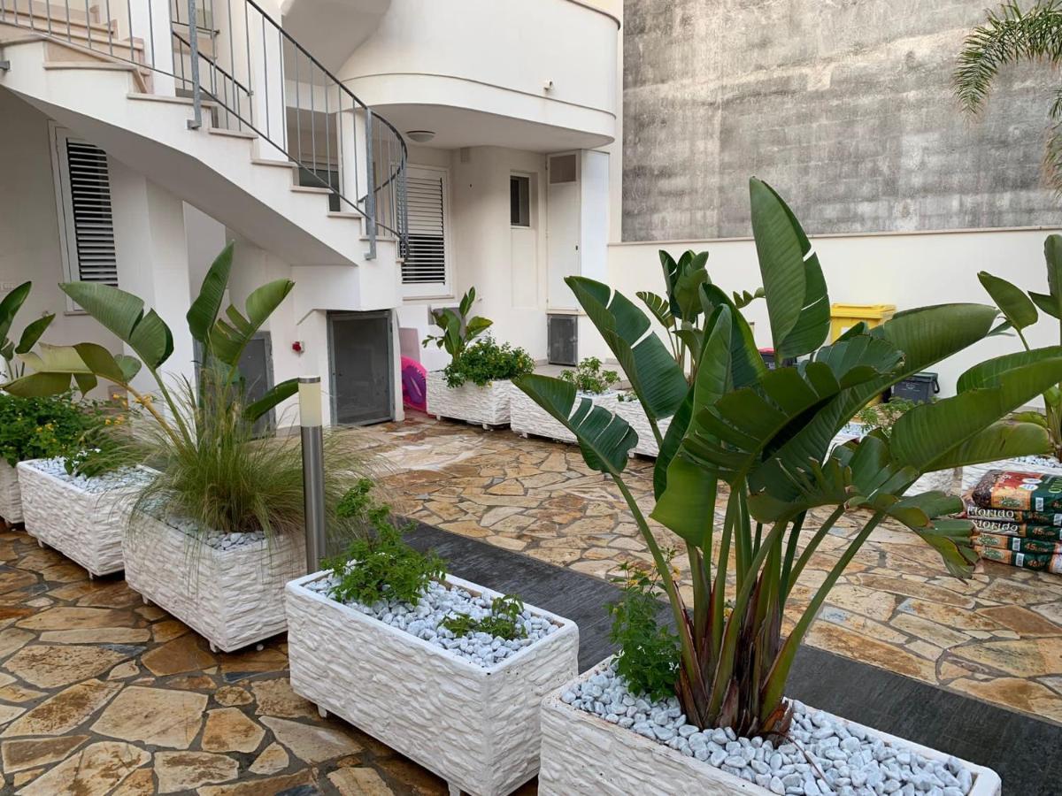 Viva Apartment Porto Cesareo Bagian luar foto